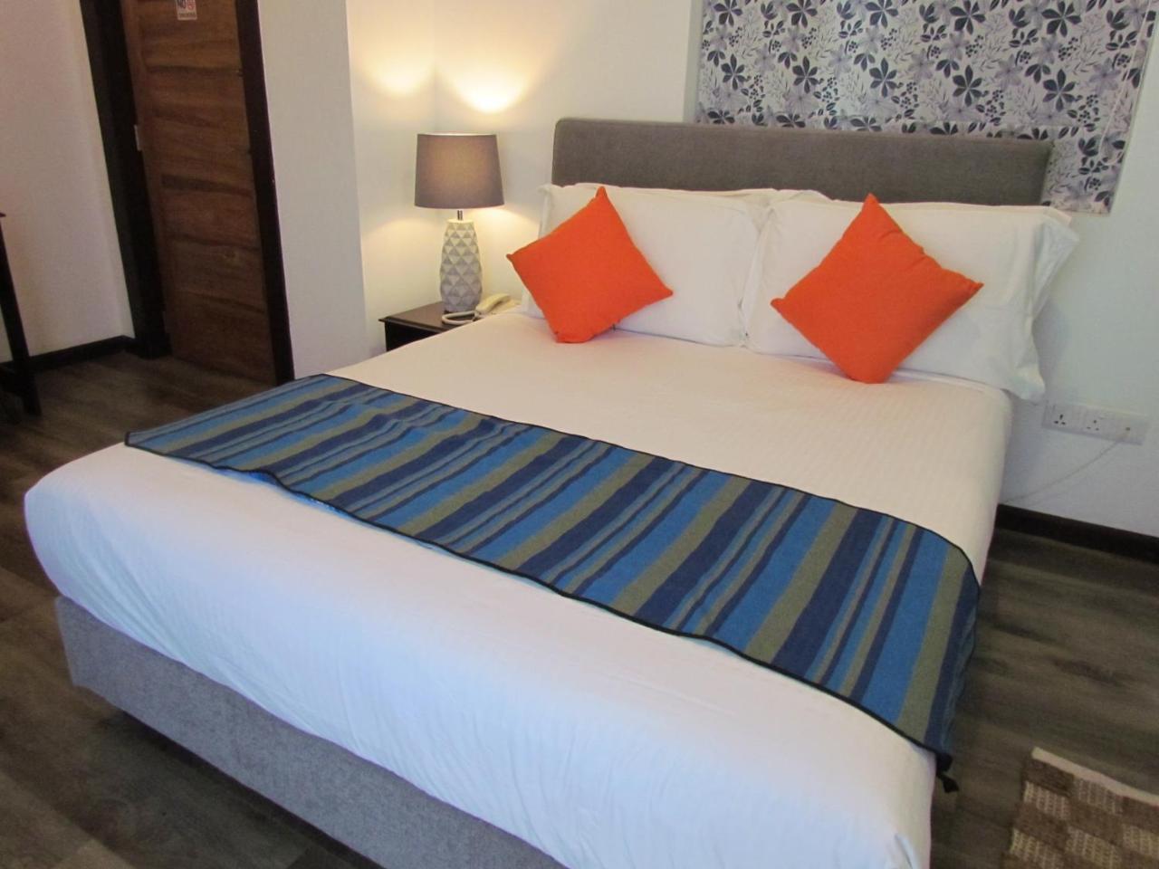 Kmc Villa Dehiwala-Mount Lavinia Екстериор снимка