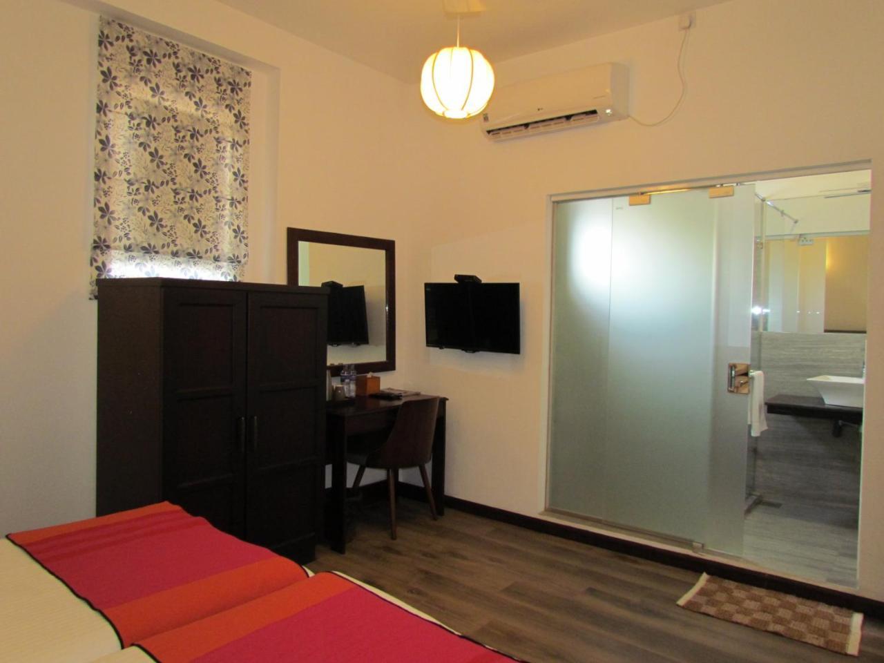 Kmc Villa Dehiwala-Mount Lavinia Екстериор снимка